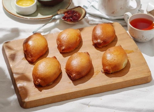 Пирожки с луком и яйцом